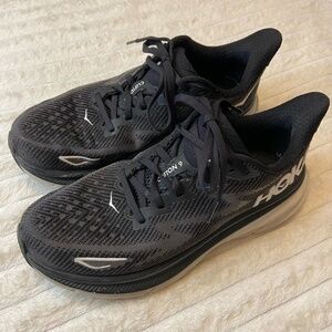 Hoka One One Clifton 9